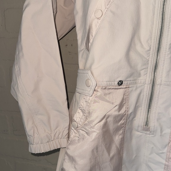 Free People romper Movement XS NEW Mountain Blazin' Shortsie pale pink zip up - Picture 4 of 10